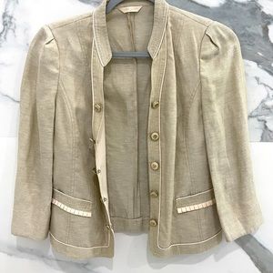 Beautiful lightweight single layer jacket for work or holiday.